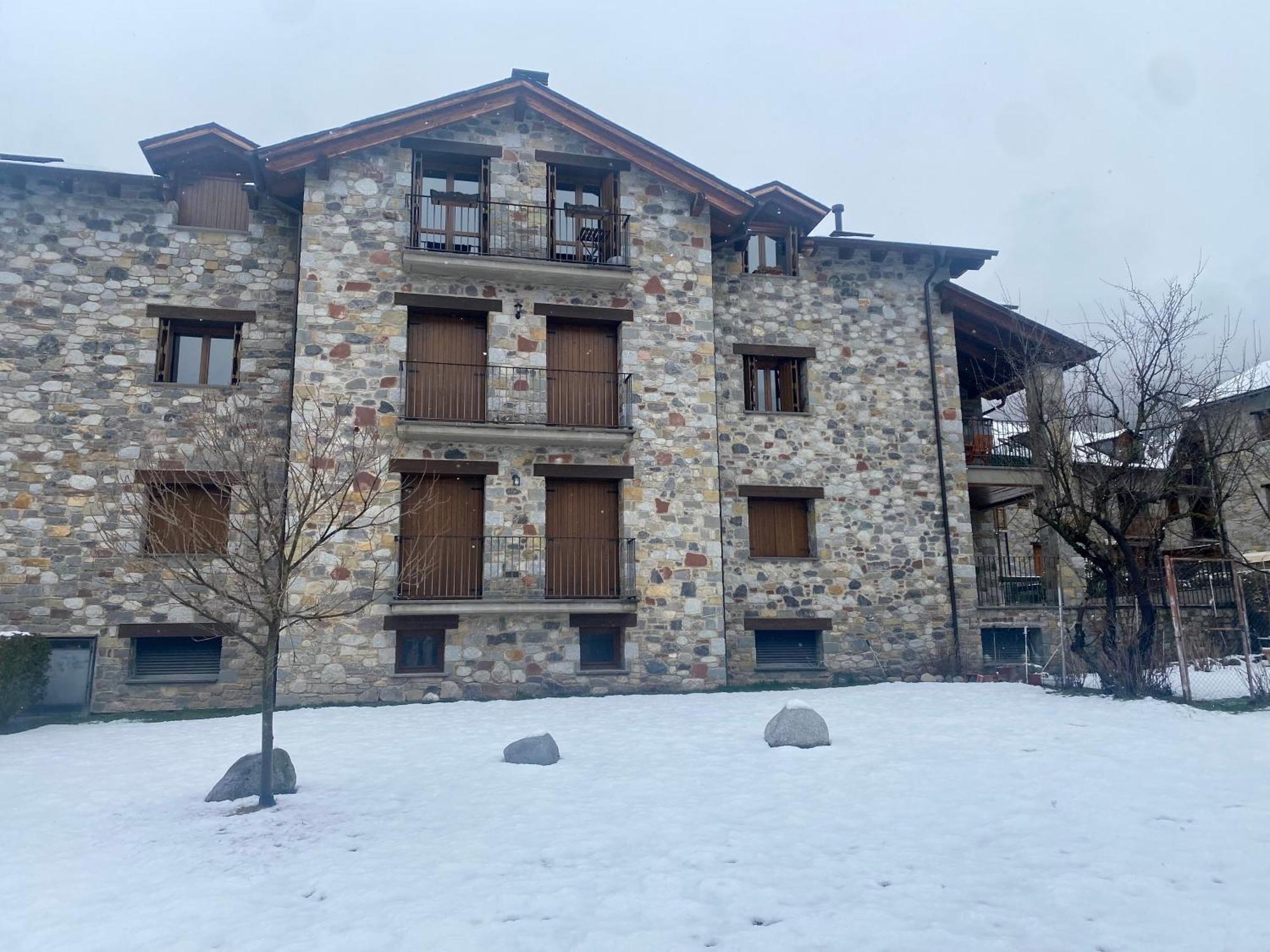 Apartamento Balcon Del Esera Villanova Exterior photo